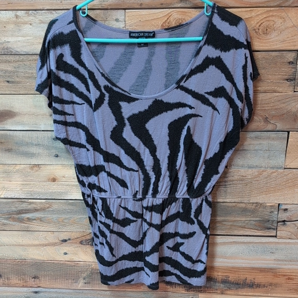 American Dream Black and Gray Zebra Short Sleeve Top Cute Cheap Size M Shirt